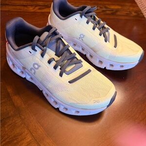 On Running Cloudgo Women's Shoes in Lime and Black. Used once